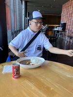 修学旅行最後の食事は、カレーライスでした。
